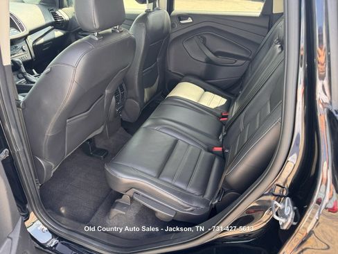 Used 2018 Ford Escape Titanium w/ Ford Safe & Smart Package AWD/4WD image 21
