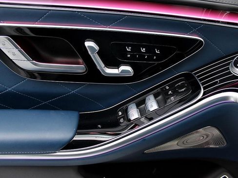 Used 2025 Mercedes-Benz S 580 4MATIC Sedan image 21