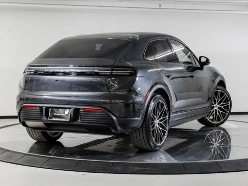 New 2026 Porsche Macan Electric image 7