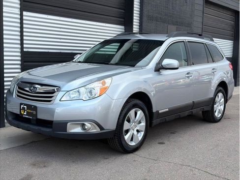 Used 2012 Subaru Outback 2.5i Premium AWD/4WD image 5