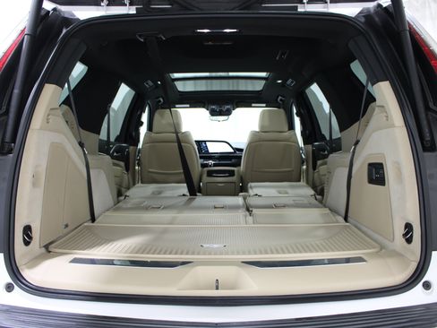 Used 2021 Cadillac Escalade Premium Luxury w/ Driver Assist Tech Package AWD/4WD image 27