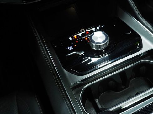 Used 2023 Jeep Wagoneer Series II image 24