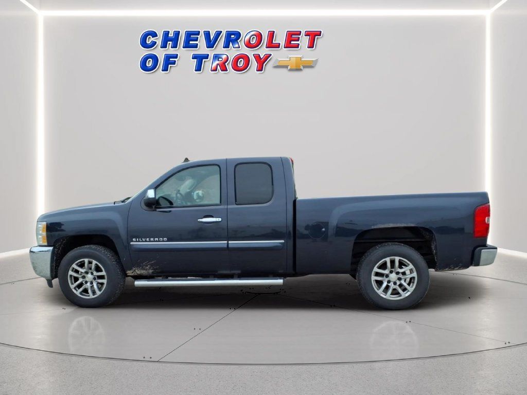 Used 2013 Chevrolet Silverado 1500 LT w/ All-Star Edition RWD image 5