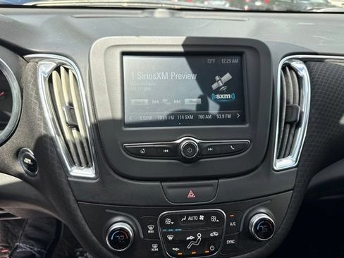 Used 2017 Chevrolet Malibu Hybrid FWD image 8