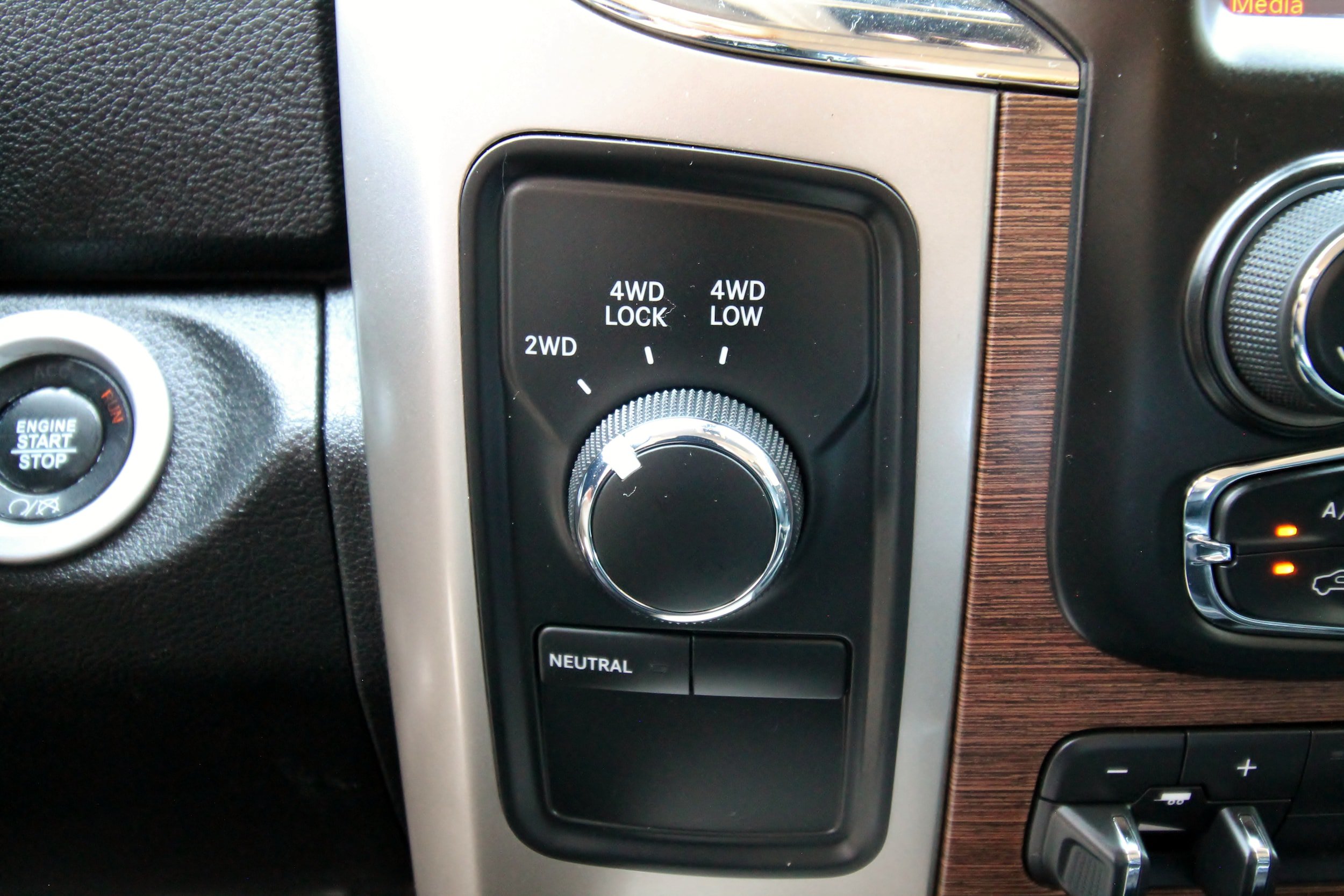 Used 2018 RAM 2500 Laramie w/ Off Road Package AWD/4WD image 35