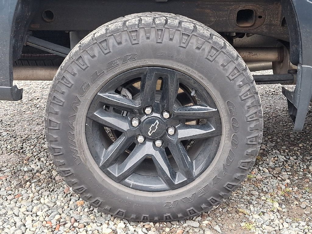 Used 2021 Chevrolet Silverado 1500 Custom Trail Boss AWD/4WD image 34