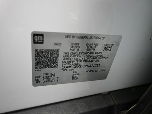 Used 2023 Chevrolet Suburban Premier RWD image 15