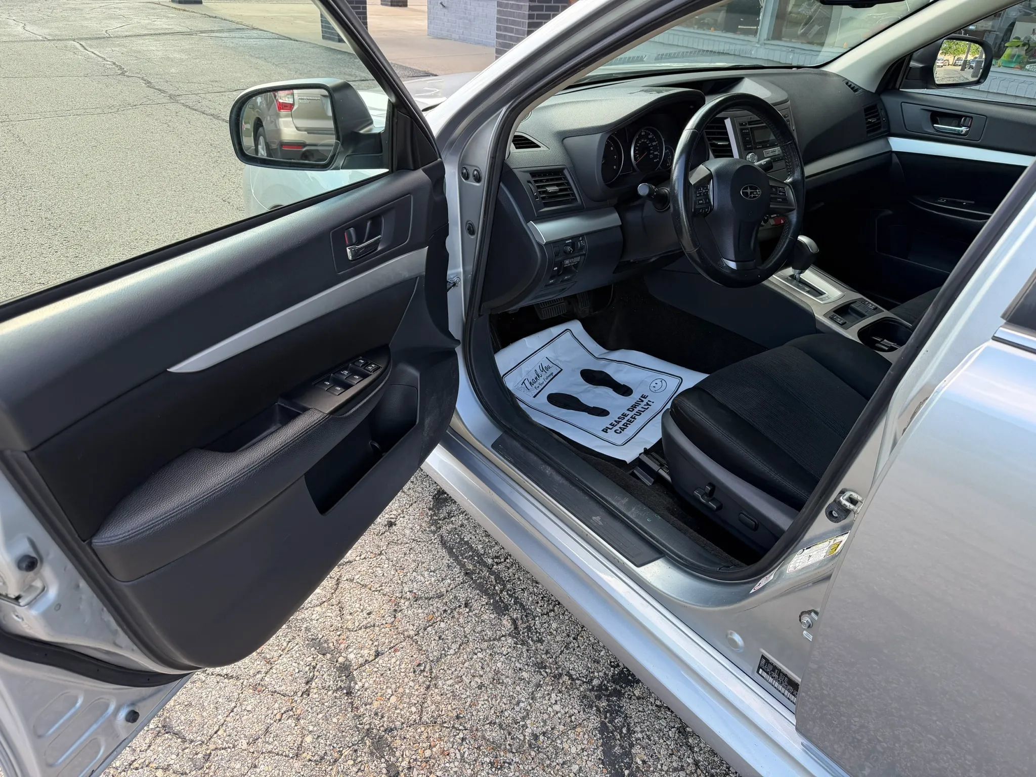 Used 2013 Subaru Legacy 2.5i Premium w/ All-Weather Pkg + Moonroof AWD/4WD image 7
