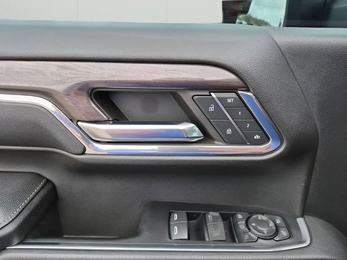 Used 2024 Chevrolet Silverado 2500 LTZ w/ LTZ Plus Package image 27