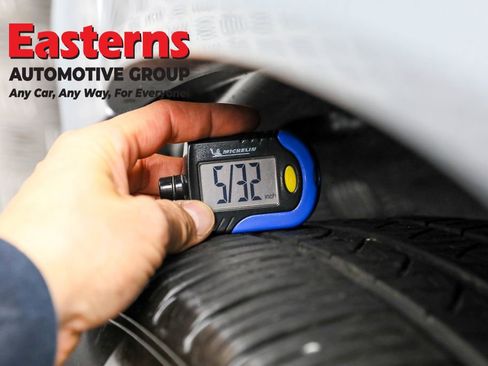 Used 2023 Mercedes-Benz GLS 450 4MATIC w/ AMG Line Exterior image 33