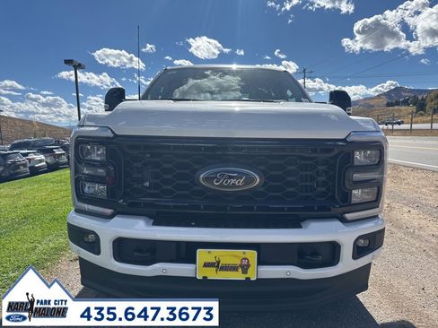 New 2026 Ford F350 Lariat w/ Black Appearance Package image 8