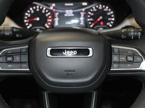 Used 2023 Jeep Compass Limited AWD/4WD image 12