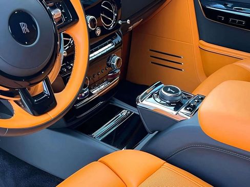 Used 2024 Rolls-Royce Phantom Sedan w/ The Phantom Package image 16