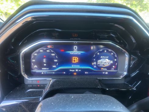 Used 2025 Chevrolet Silverado 1500 RST w/ Redline Edition image 9