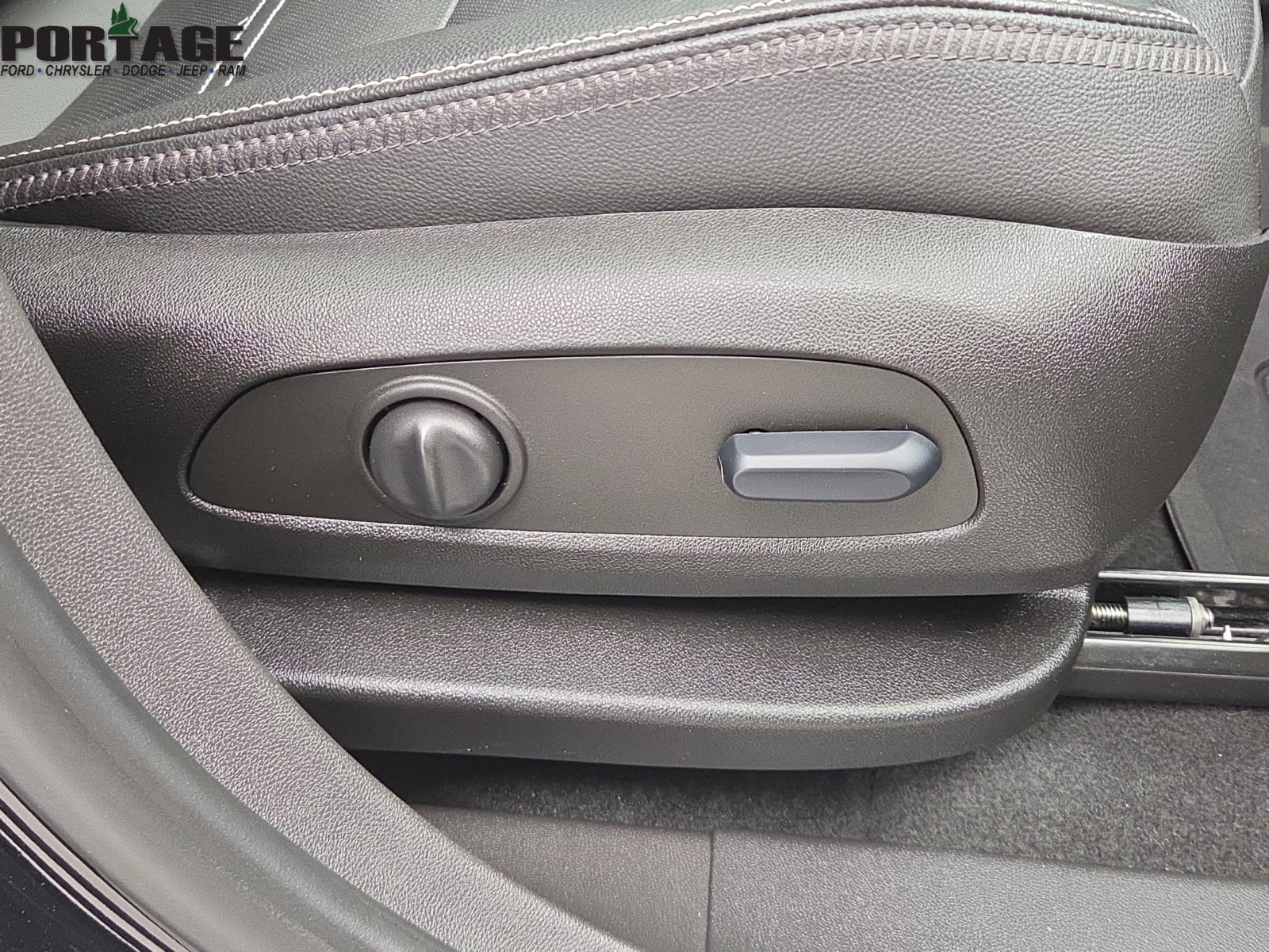 Used 2023 GMC Terrain Denali w/ LPO, Floor Liner Package AWD/4WD image 49