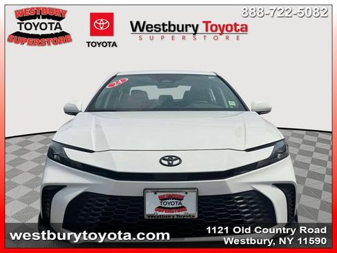 Used 2025 Toyota Camry SE w/ Convenience Package AWD/4WD image 3