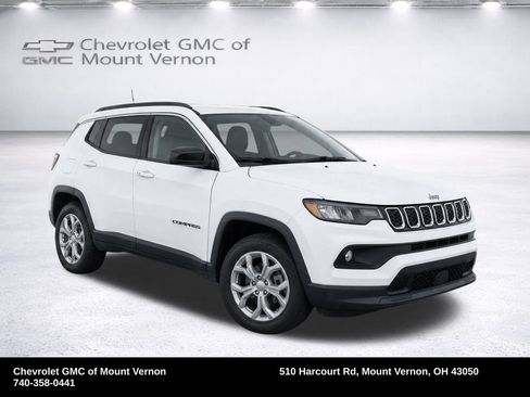 Used 2024 Jeep Compass Latitude AWD/4WD image 55