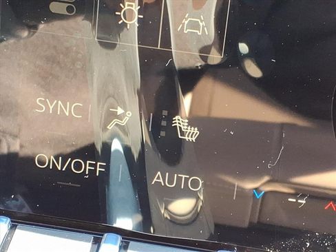 New 2026 GMC Acadia Elevation image 11