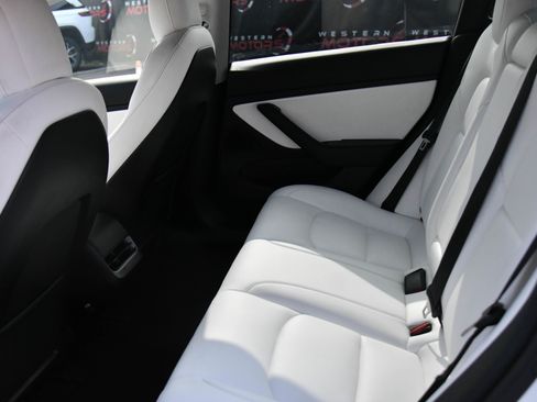 Used 2021 Tesla Model 3 Standard Range Plus image 32