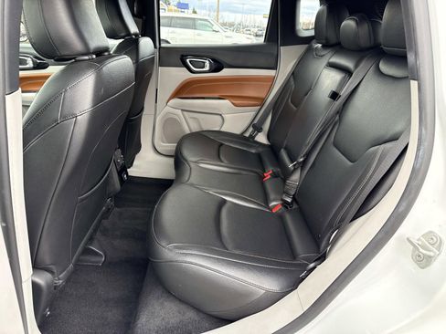 Used 2024 Jeep Compass Limited image 28