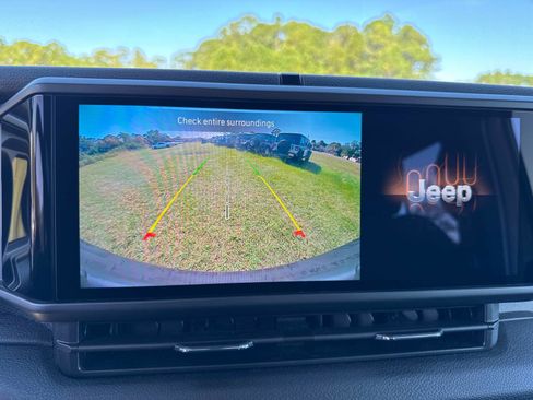 Certified 2024 Jeep Wrangler Sport S image 23