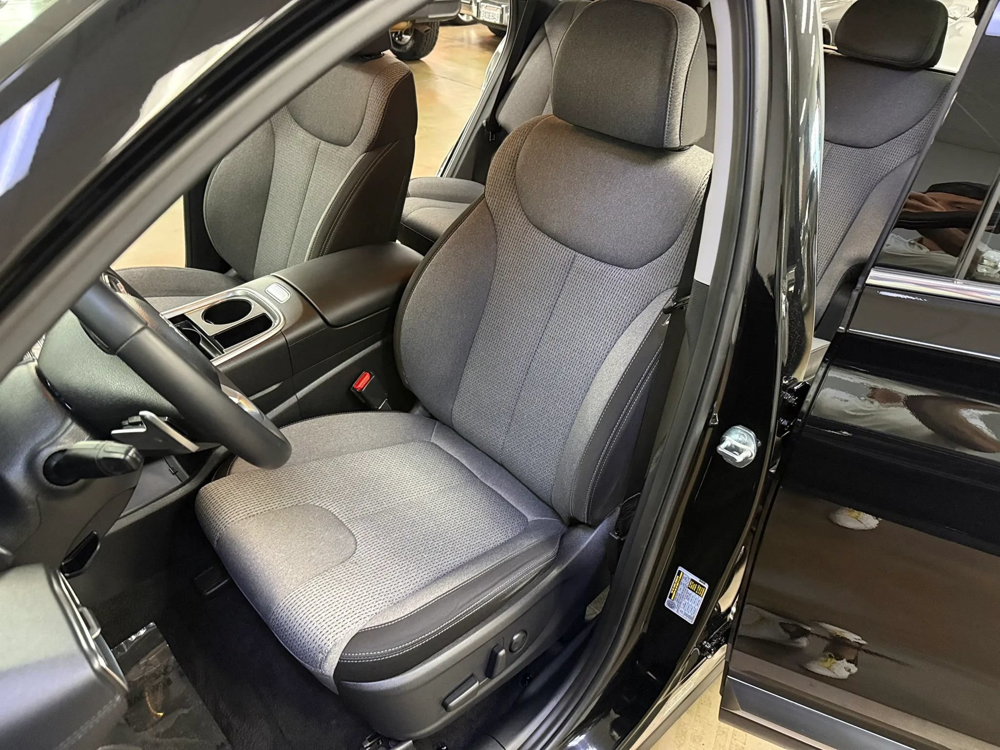 Used 2023 Hyundai Santa Fe SEL Convenience AWD/4WD image 12
