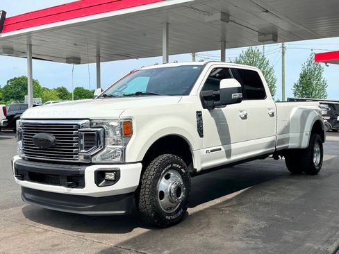Used 2020 Ford F350 Lariat w/ Lariat Ultimate Package AWD/4WD image 6