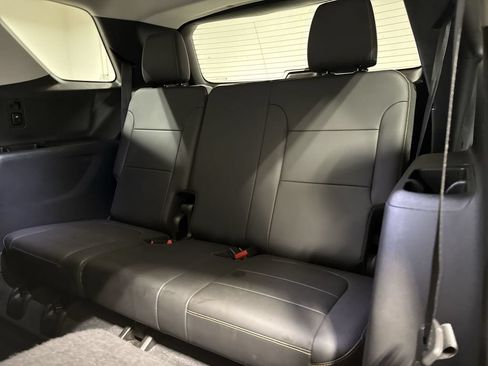 Used 2021 Chevrolet Traverse LT AWD/4WD image 23