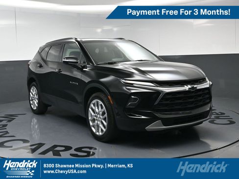 Used 2025 Chevrolet Blazer LT w/ Sound & Technology Package FWD image 1