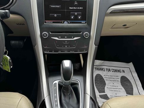 Used 2014 Ford Fusion SE w/ Equipment Group 202A image 15