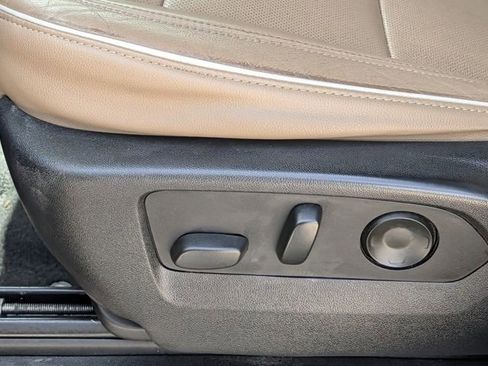 Used 2021 Chevrolet Tahoe Premier image 24