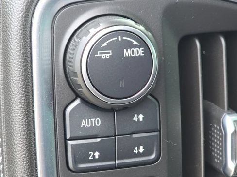 Used 2020 Chevrolet Silverado 1500 RST AWD/4WD image 14