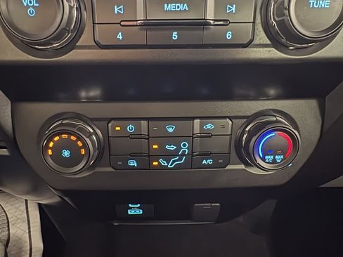 Used 2020 Ford F250 XLT image 28