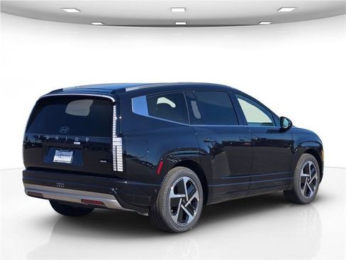 New 2026 Hyundai Ioniq 9 Calligraphy image 10