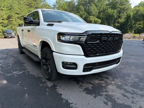 Certified 2025 RAM 1500 Big Horn AWD/4WD image 4