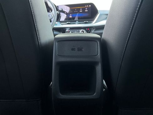 Used 2025 Chevrolet Trax LT image 12