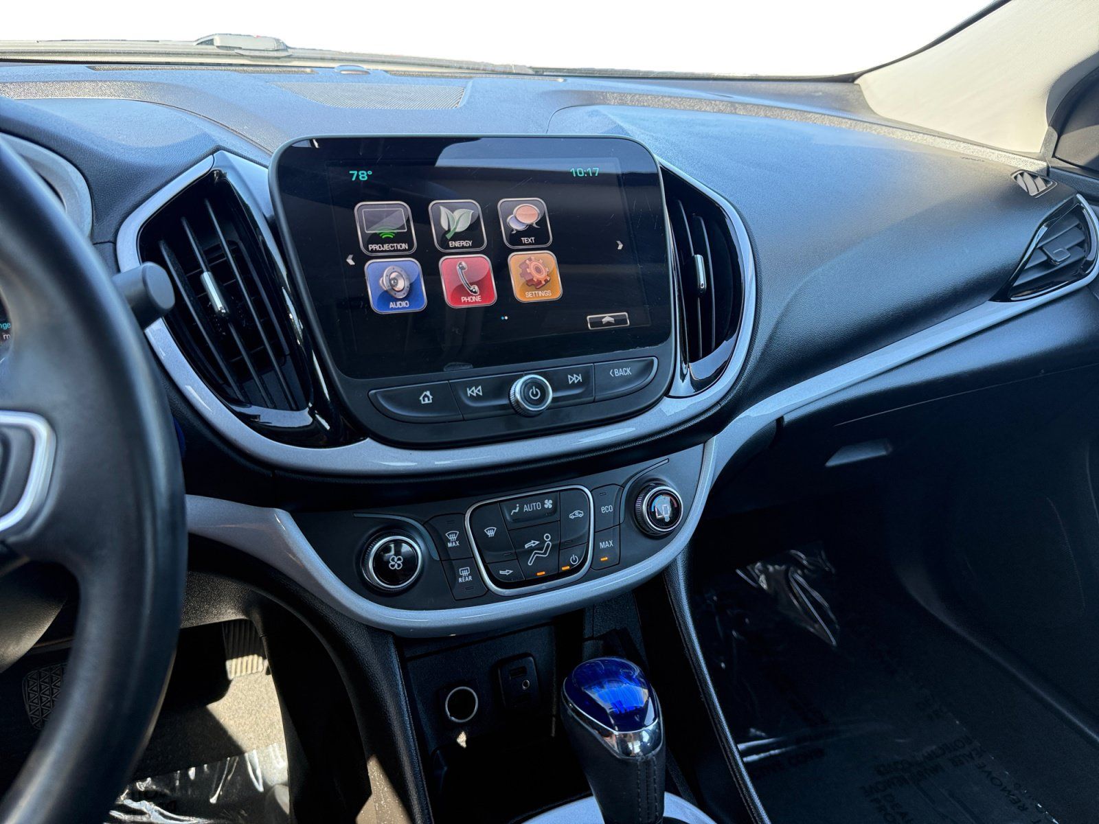 Used 2017 Chevrolet Volt LT FWD image 12