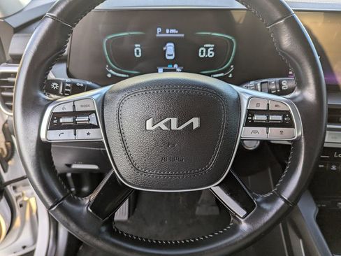 Used 2023 Kia Telluride LX image 25