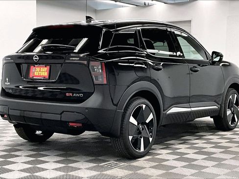 New 2026 Nissan Kicks SR w/ SR Premium Package AWD/4WD image 34