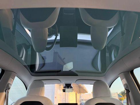 Used 2022 Tesla Model Y Performance AWD/4WD image 21