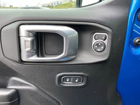 Used 2021 Jeep Wrangler Unlimited Freedom Edition image 26