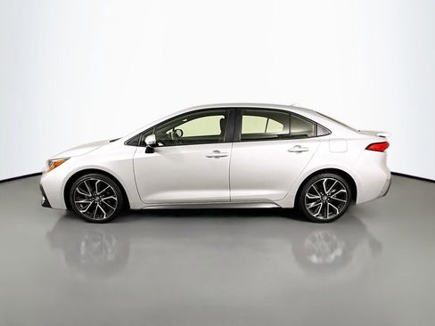 Used 2022 Toyota Corolla SE image 4