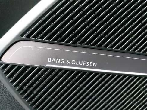 Used 2023 Audi SQ5 Prestige w/ Prestige Package image 35