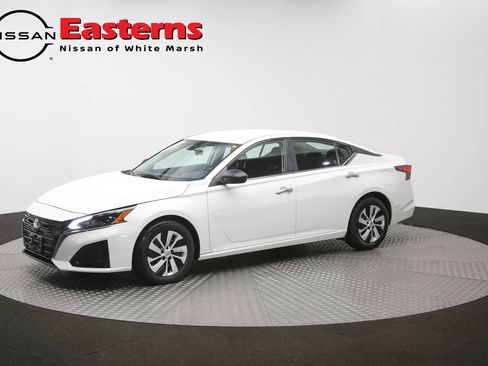 Used 2024 Nissan Altima 2.5 S FWD image 55