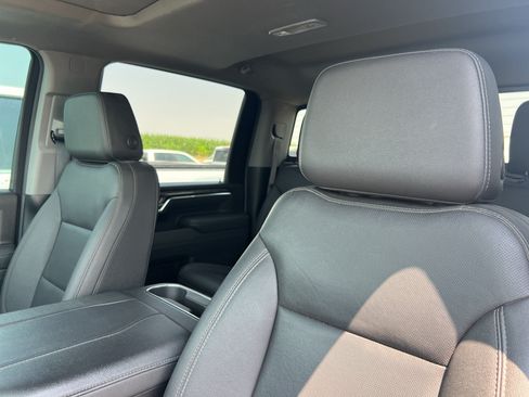 Used 2025 Chevrolet Silverado 2500 LTZ w/ LTZ Premium Package AWD/4WD image 11
