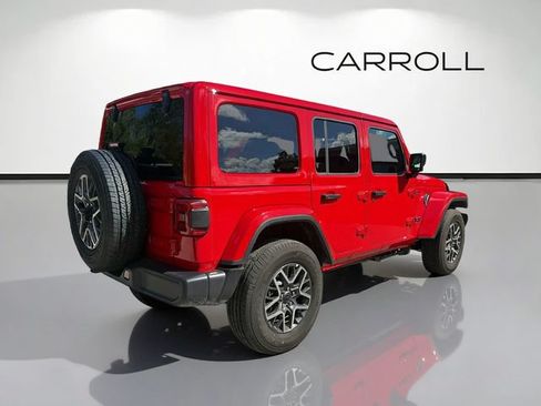 Used 2026 Jeep Wrangler Unlimited Sahara AWD/4WD image 3
