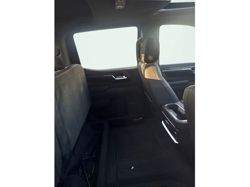 Used 2024 GMC Sierra 1500 SLT w/ SLT Premium Plus Package AWD/4WD image 10