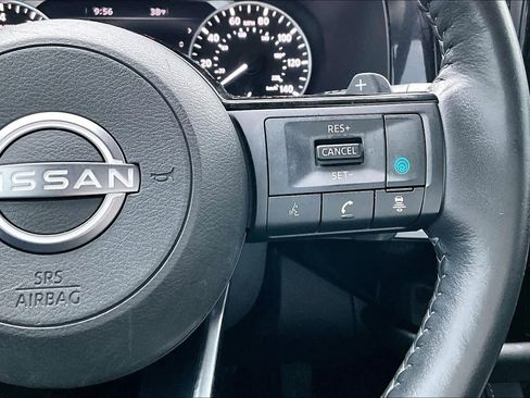 Used 2022 Nissan Pathfinder SL image 24