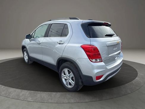 Used 2018 Chevrolet Trax LT w/ LT Convenience Package image 7