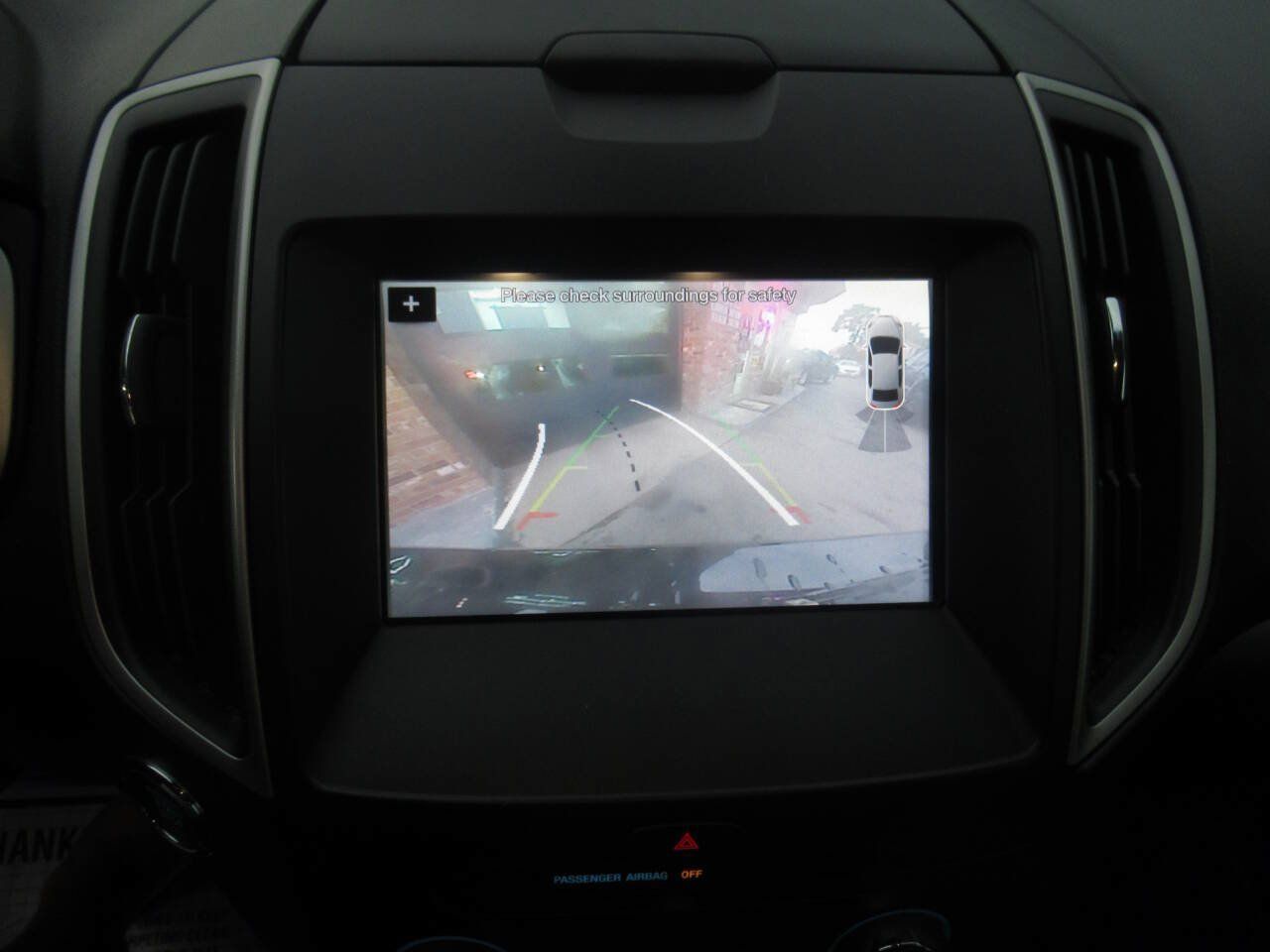 Used 2018 Ford Edge SEL w/ Equipment Group 201A AWD/4WD image 25